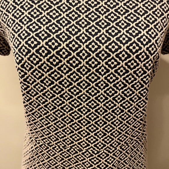 Tan & black pattern flounce hem dress, size 2 - Picture 4 of 7